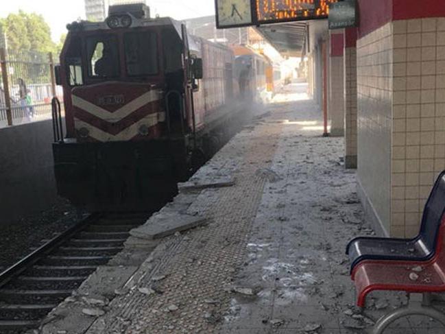 Açık unutulan merdiven istasyona zarar verdi, 1 yolcu yaralandı