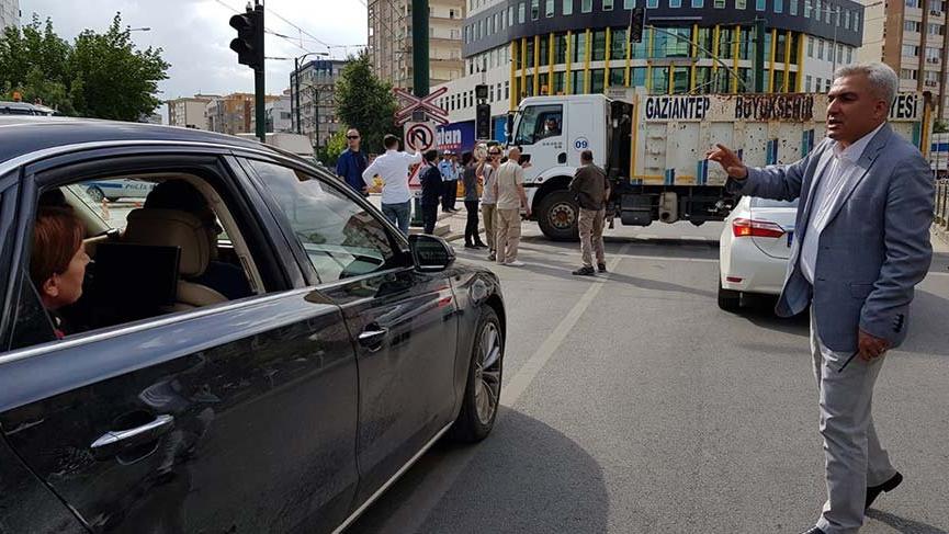 Gaziantep'te skandal: Akşener'in önü çöp kamyonu ile kesildi