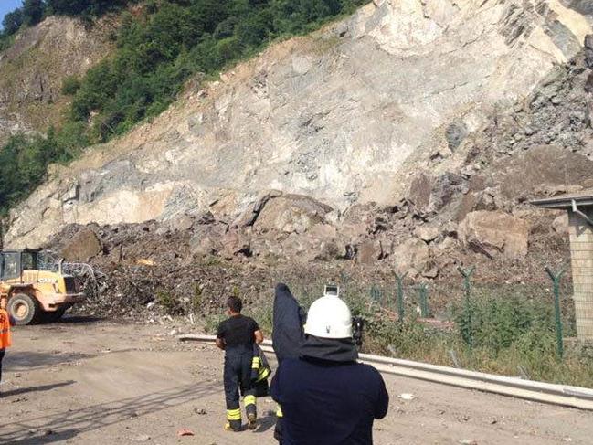 Artvin'de taş ocağında meydana gelen patlama sonucu 3 kişi yaralandı