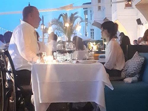 Cansu Dere ve Fatih Aksoy, akşam yemeğinde görüntülendi