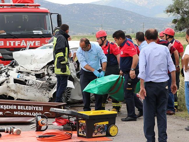 Denizli'de trafik kazası: 3 ölü