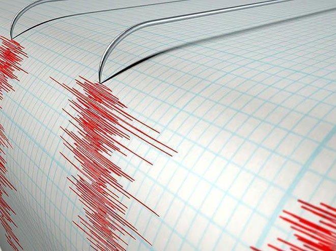 SON DEPREMLER: Ege Denizi'nde deprem İzmir sallandı!