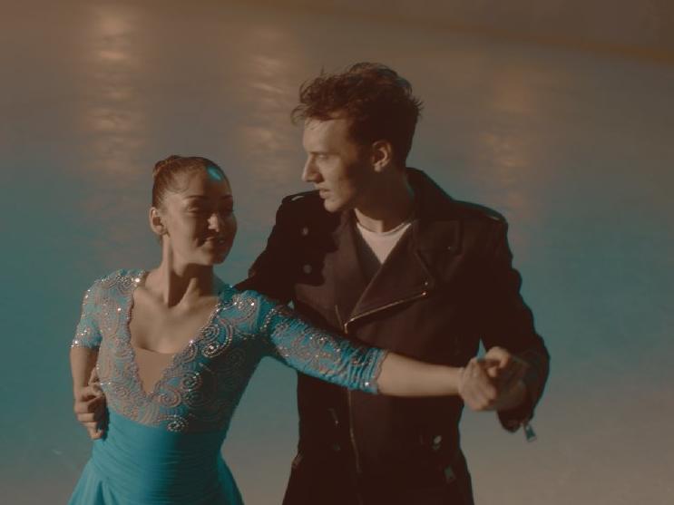 Edis'ten buz pistinde klip