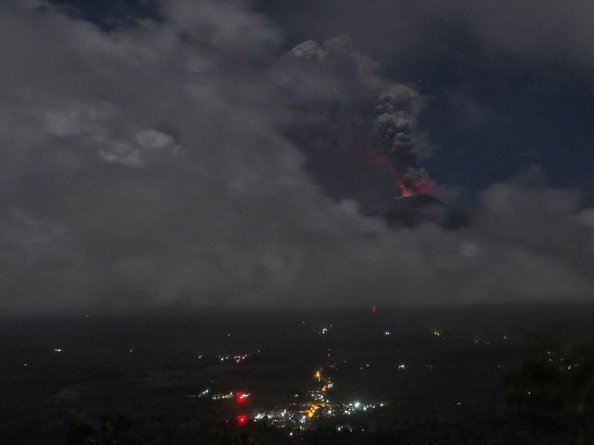 Bali'de yanardağ uyarısı