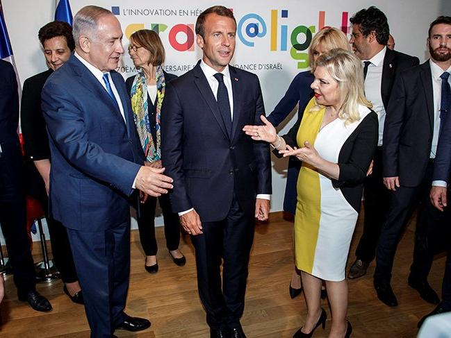 Merkel'den sonra Macron'da Netanyahu'nun elini sıkmadı