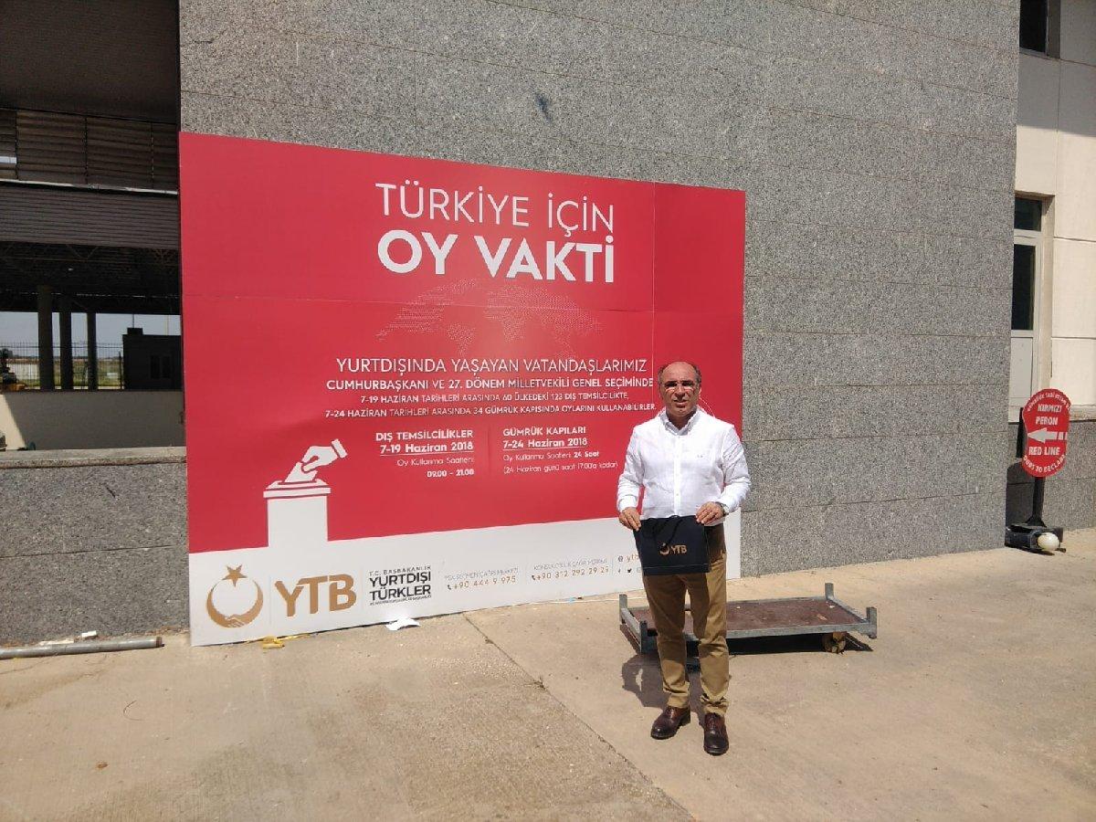 'Gümrük kapılarında devlet eliyle AKP propagandası'