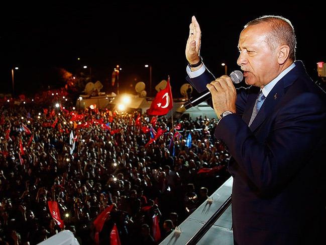 Erdoğan başkanlığını ilan etti