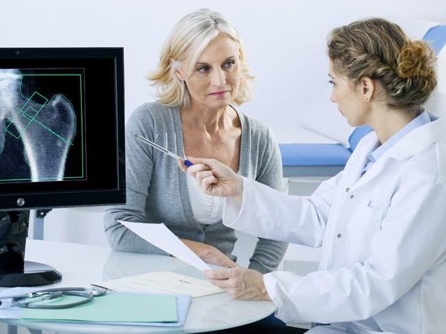 Kemik erimesi (Osteoporoz) nedir? Kemik erimesinin nedenleri, belirtileri ve tedavi yolları