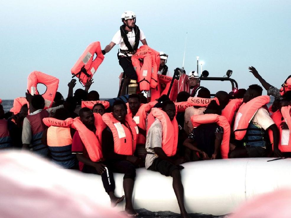 İnsanlık ölmüş... İtalya ve Malta 629 mülteciyi Akdeniz'de bıraktı