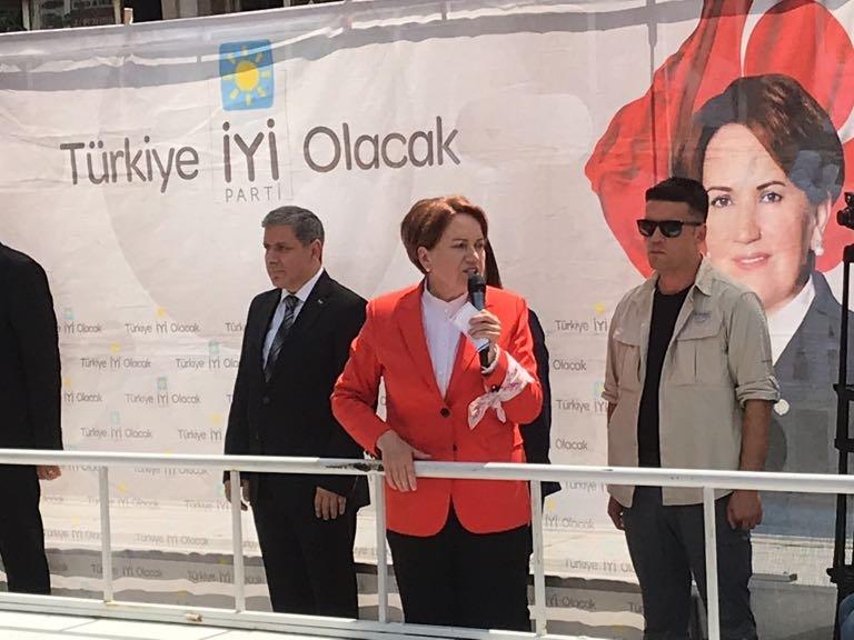 Meral Akşener İstanbul'da