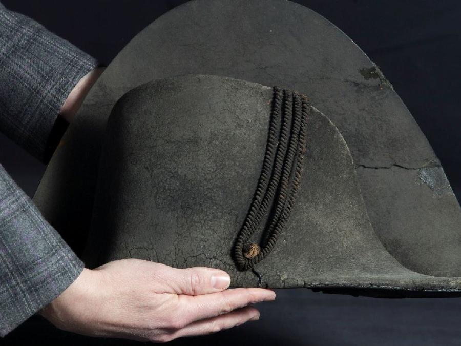 Napolyon'un şapkası açık artırmada satıldı... Tahminlerin 10 katı fiyat