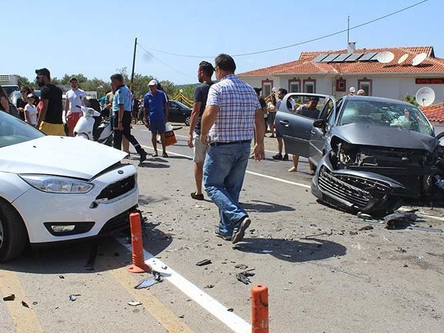 Ayvalık'ta trafik kazası: 7 yaralı