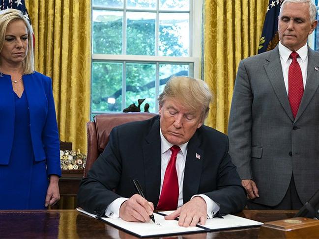 Trump, aile ayrılığını durduran kararnameyi imzaladı