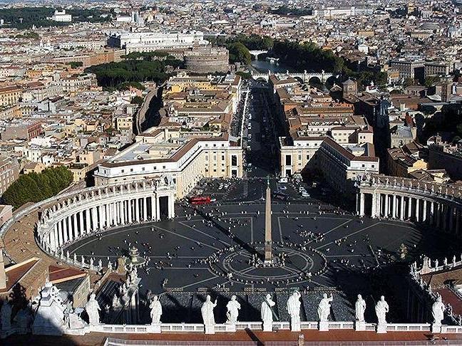 Vatikan'da diplomata çocuk pornosundan 5 yıl ceza