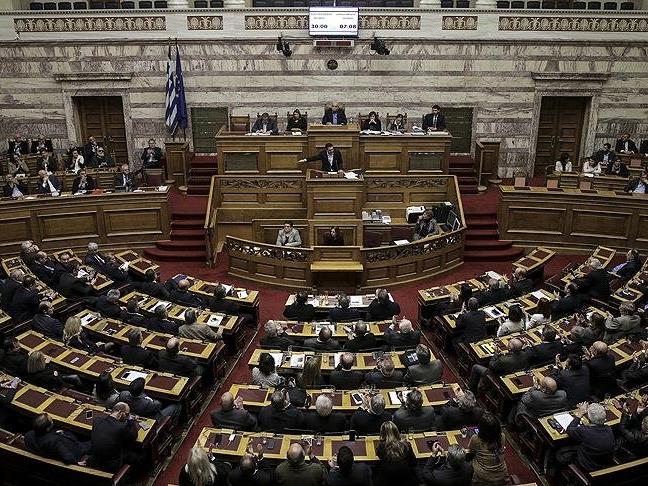 Yunan hükümetinde bir istifa daha