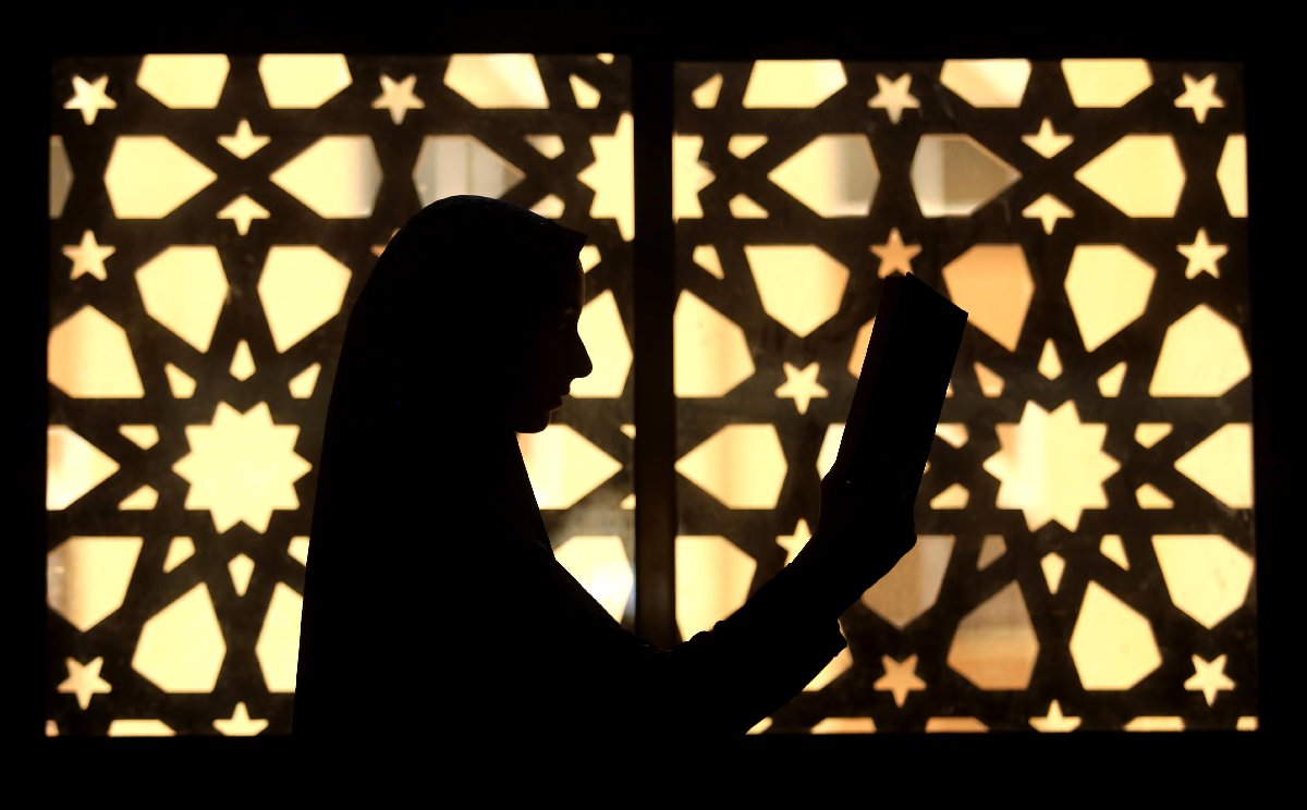 ramazan-ayi-iftar-sahur-imsakiye-depophotos-2