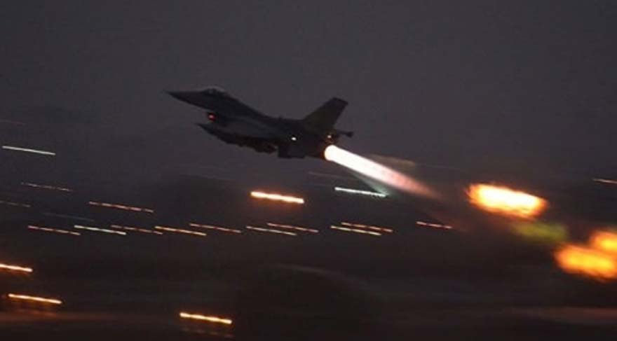 F-16 Savaş uçakları hem Ankara'da hem de İstanbul'da darbecilerin kontrolünde hareket etti. 
