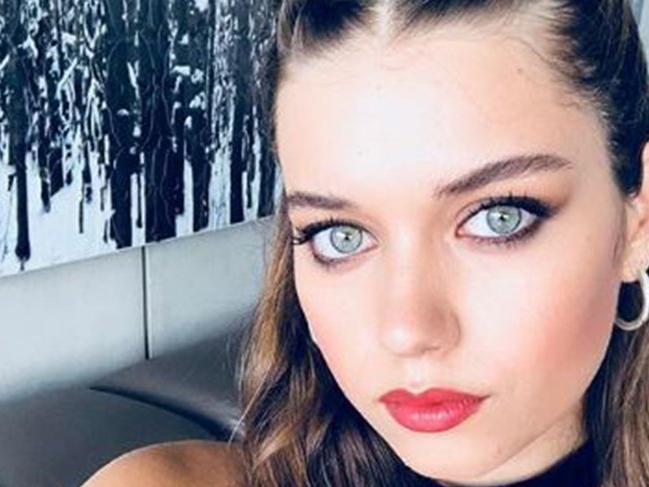 Afra Saraçoğlu kimdir? Kaç yaşında, aslen nereli? Fazilet Hanım ve Kızları dizisinde Ece'sini tanıyalım...