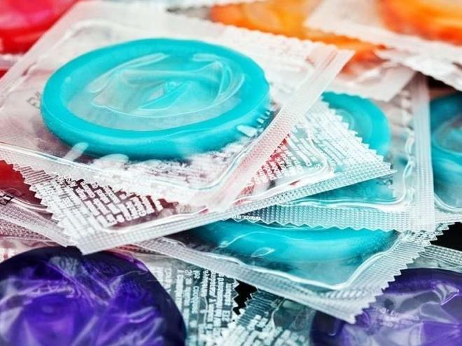 İngiltere şokta... Korkutan iddia yüzünden prezervatifler toplanıyor