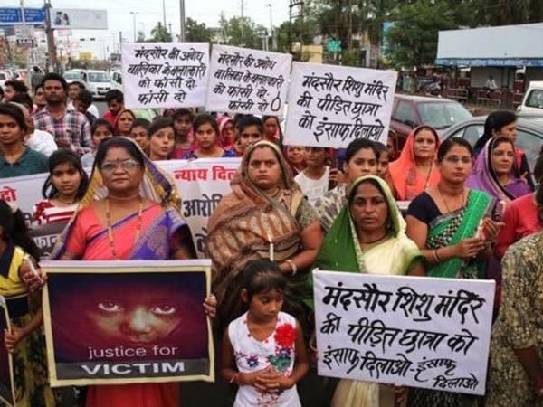 Hindistan'da korkunç iddia: 12 yaşındaki kıza 17 kişi tecavüz etti