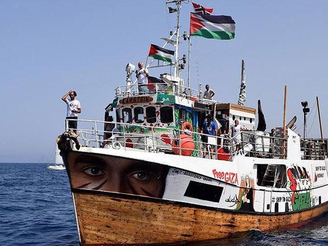İsrail Gazze'ye yardım götüren filonun önünü kesti
