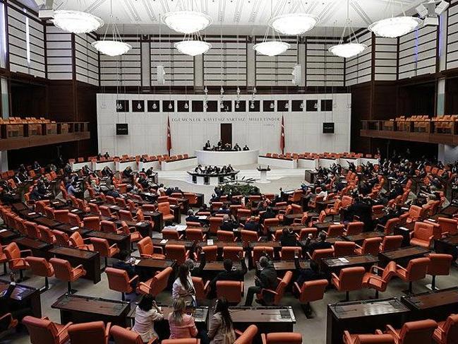 Terörle mücadele düzenlemesinin 13 maddesi Meclis'te kabul edildi