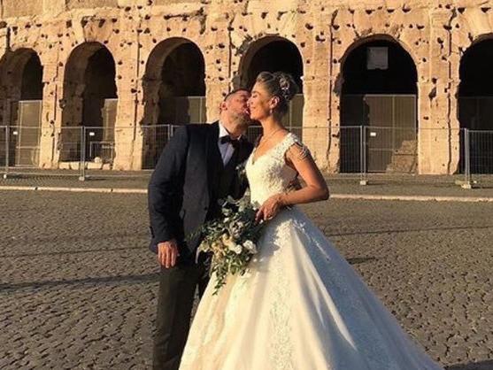 Eski futbolcu Nihat Kahveci ile Fulya Sever evlendi