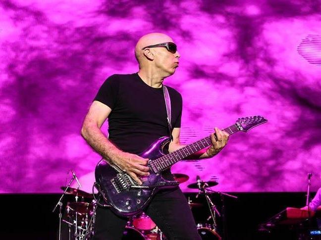 Joe Satriani'den unutulmaz İstanbul konseri