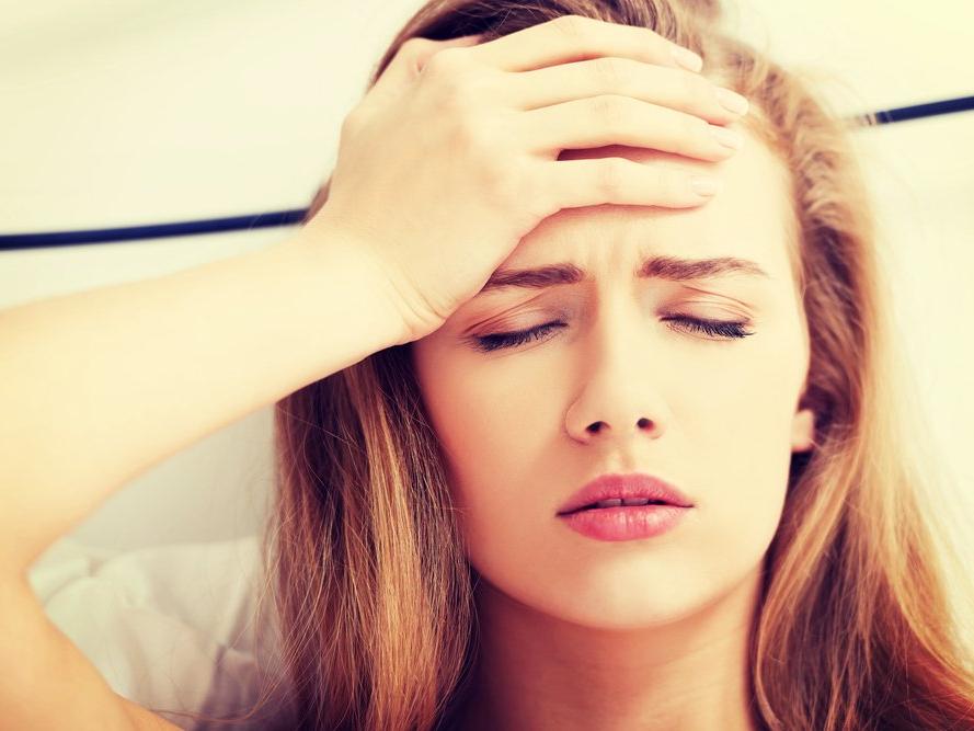 Migrenin belirtileri: Baş ağrısı yaratan migren nasıl anlaşılır?