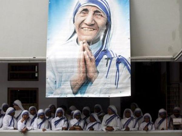 Rahibe Teresa'nın yardım kuruluşunda skandal iddia... Kemikleri sızlayacak