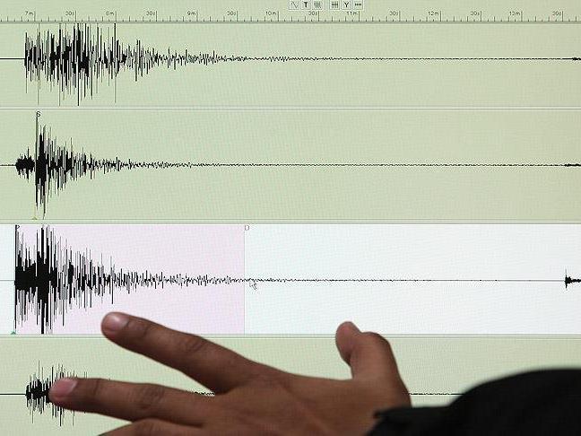 İran'da korkutan deprem: 5.7 büyüklüğünde
