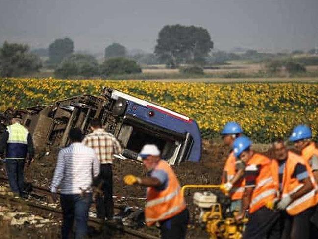Çorlu'daki feci tren kazasında ölü sayısı 25 oldu
