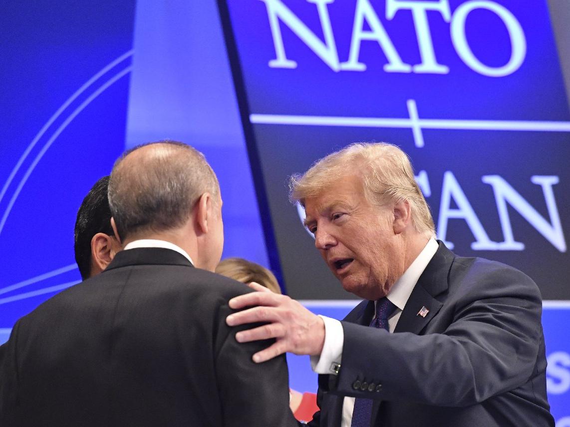 Trump'tan NATO'da Erdoğan'a "yumruk çakma"
