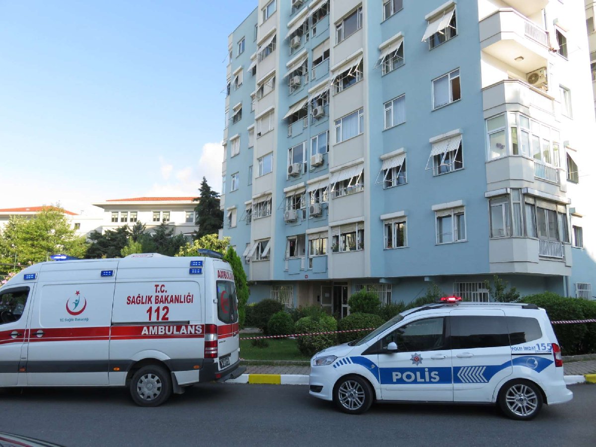 Korkunç olay Kadıköy'deki bu apartmanın 7. katında meydana geldi