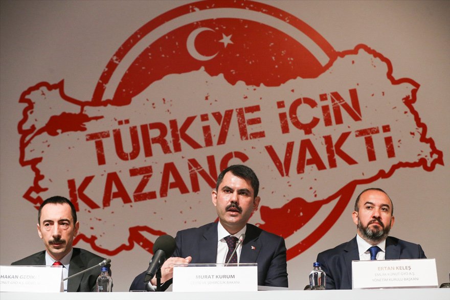Bakan Murat Kurum (ortada) tarafından dün İstanbul’da düzenlenen toplantıya Türkiye’nin en çok okunan gazetesi davet edilmedi.