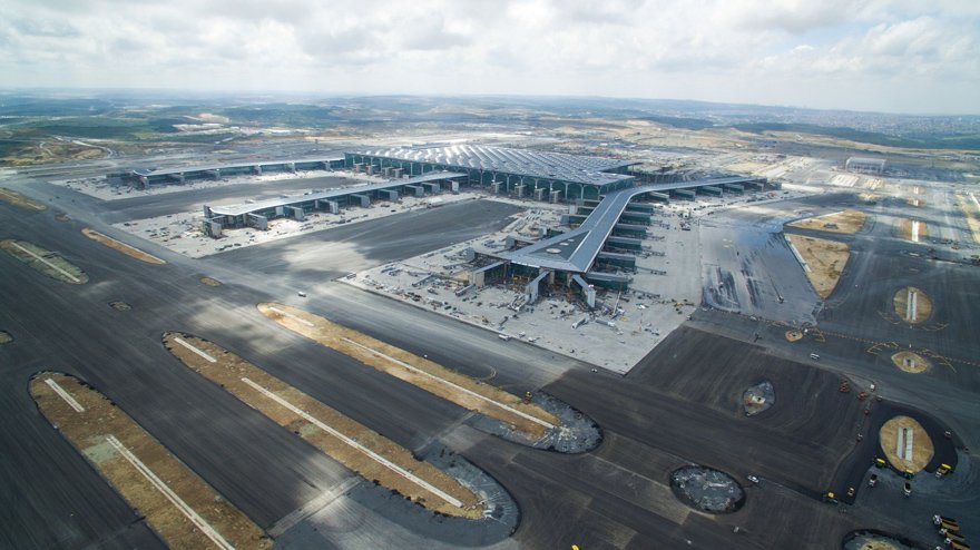İstanbul’un yeni havalimanının ekim ayında açılması bekleniyor.