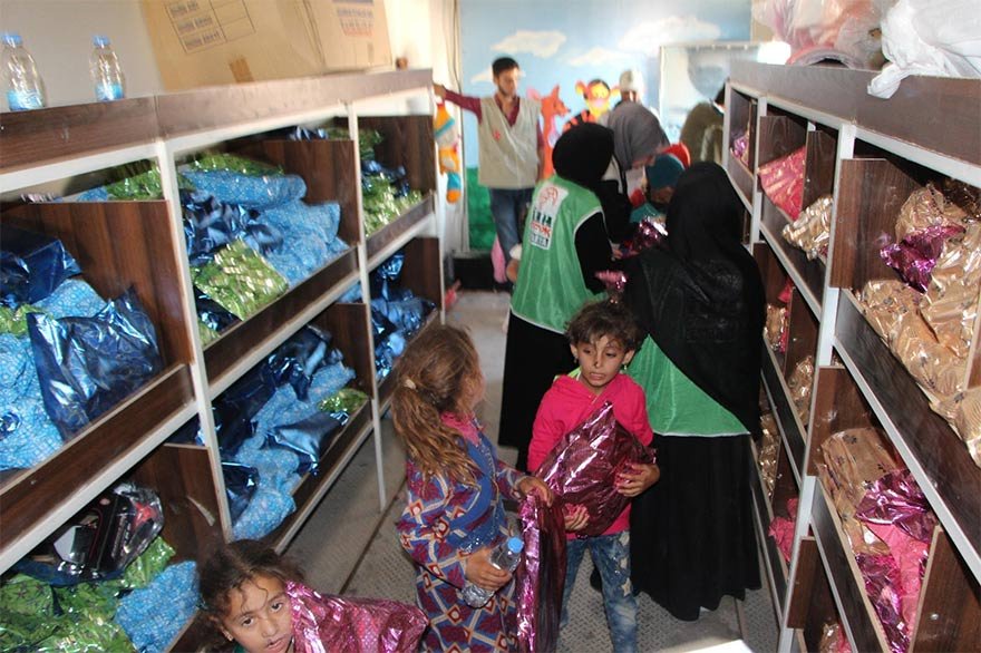 FOTO: SOZCU- Suriyeli çocukların bayram sevinci