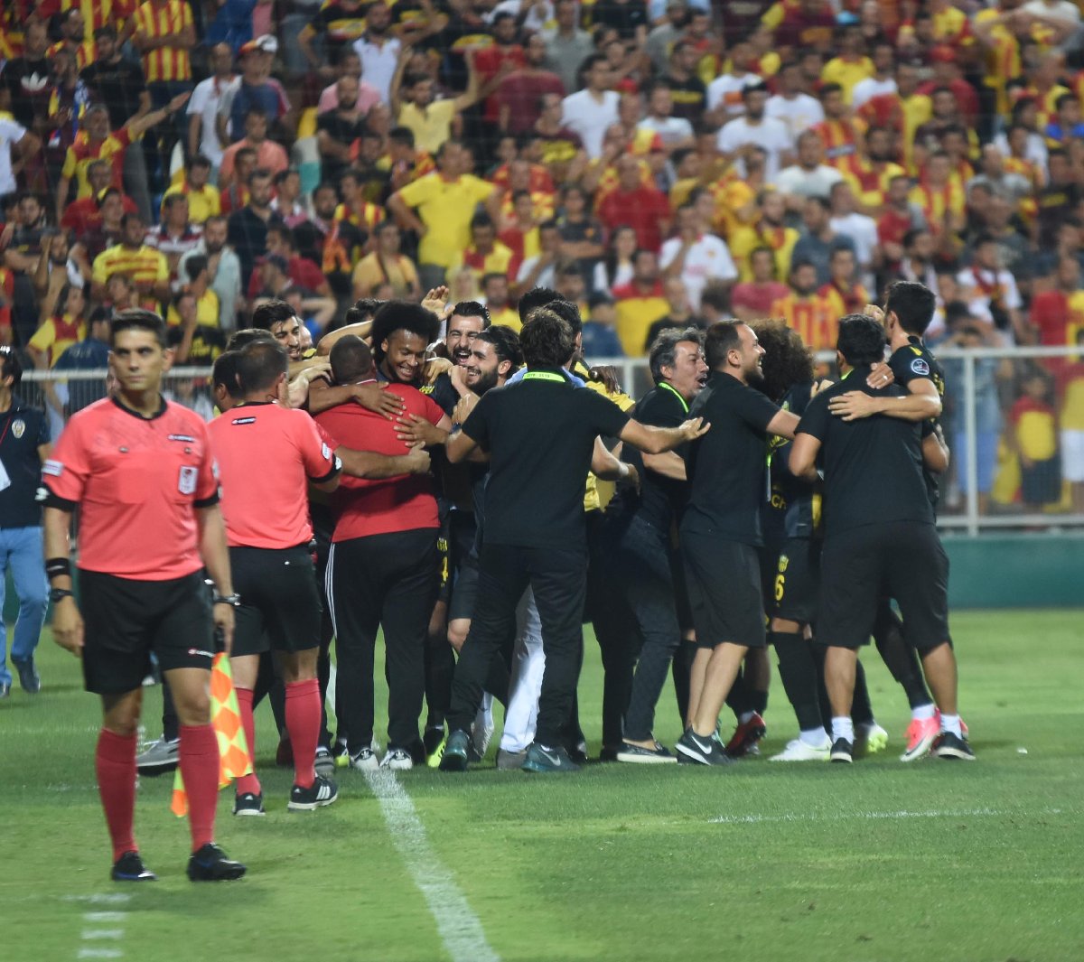 Spor Toto Süper Lig'in ilk haftasında Yeni Malatyaspor, deplasmanda Göztepe'yi 3-1 mağlup etmişti