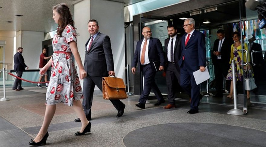 İlk görüşmenin ardından ABD Dışişleri Sekreteri Sullivan ve Türk Dışişleri Bakanı Yardımcısı Sedat Önal toplantının yapıldığı yerden birlikte ayrıldı. Reuters 