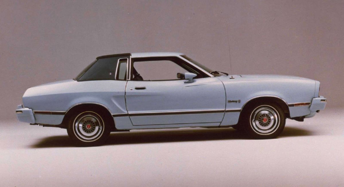ford-mustang-1974-1600-01-kopya