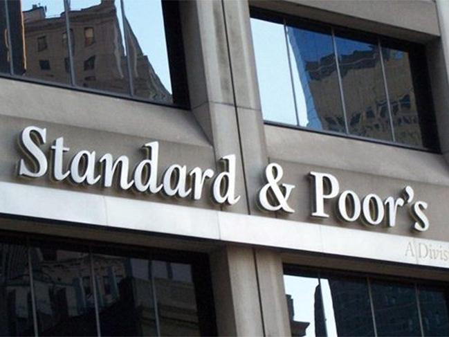 Standard&Poor's Türkiye'nin kredi notunu düşürdü