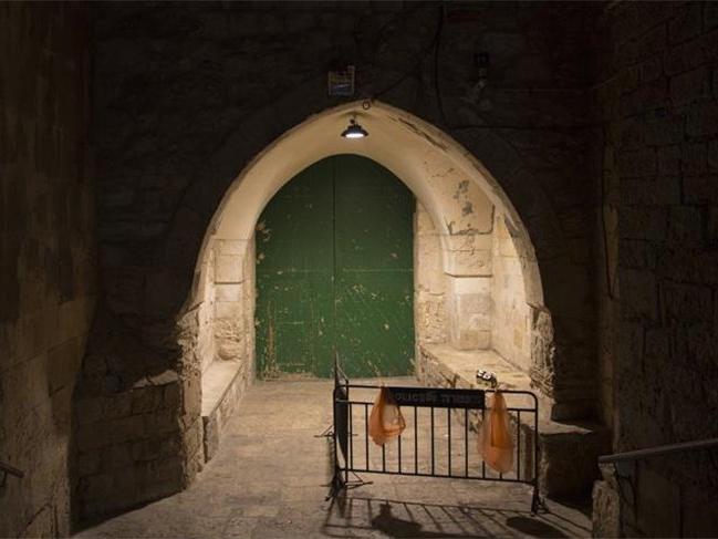 İsrail polisi Mescid-i Aksa'nın tüm kapılarını kapattı