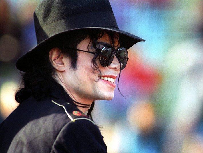 Michael Jackson 60 yaşında! İşte, 'Pop'un Kralı'nın başarılarla ve skandallarla dolu hayatı