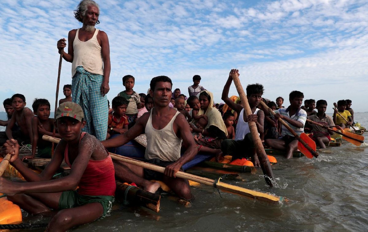 Myanmar'da uygulanan sistematik saldırıda yüzbinlerce insan ülkeden kaçmış ve binlerce insan hayatını kaybetmişti.