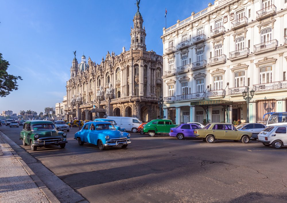 Küba klasik arabalarıyla da dikkat çekiyor. Foto: Shutterstock