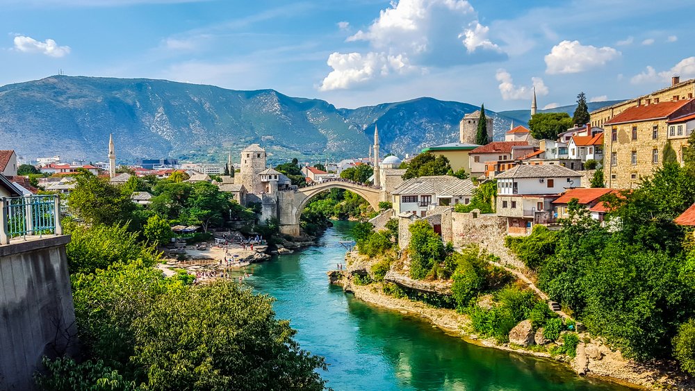 Mostar Köprüsü - Shutterstock