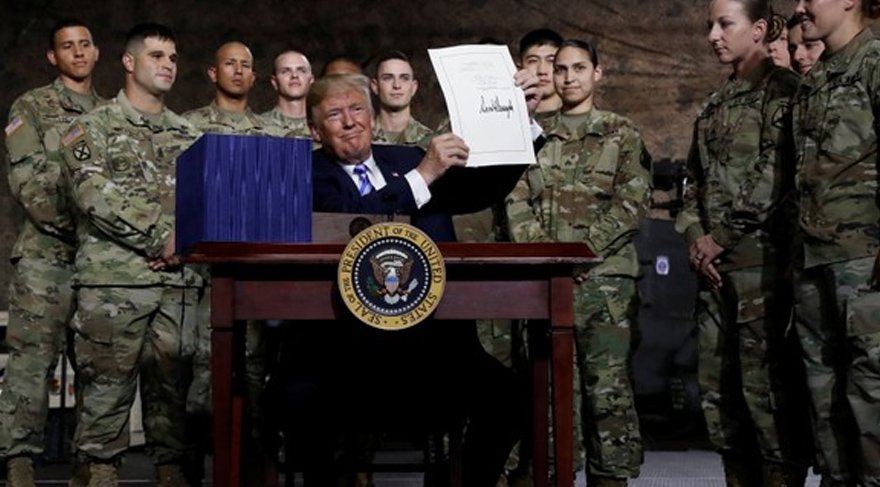 ABD Başkanı Trump, 2019 yılı savunma bütçesini imzaladı. Reuters