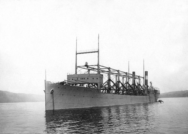 USS Cylops 1918'de içindeki 309 kişiyle ortadan kayboldu.