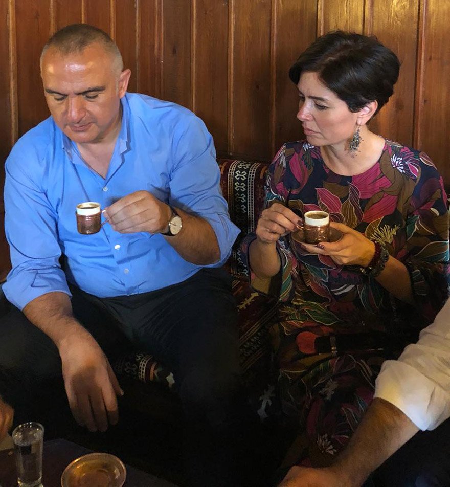 Ersoy, Gaziantep’te Menengiç kahvesi içti, turizme yönelik hedefini anlattı. “Amacımız kişi başı geliri artırmak” dedi.