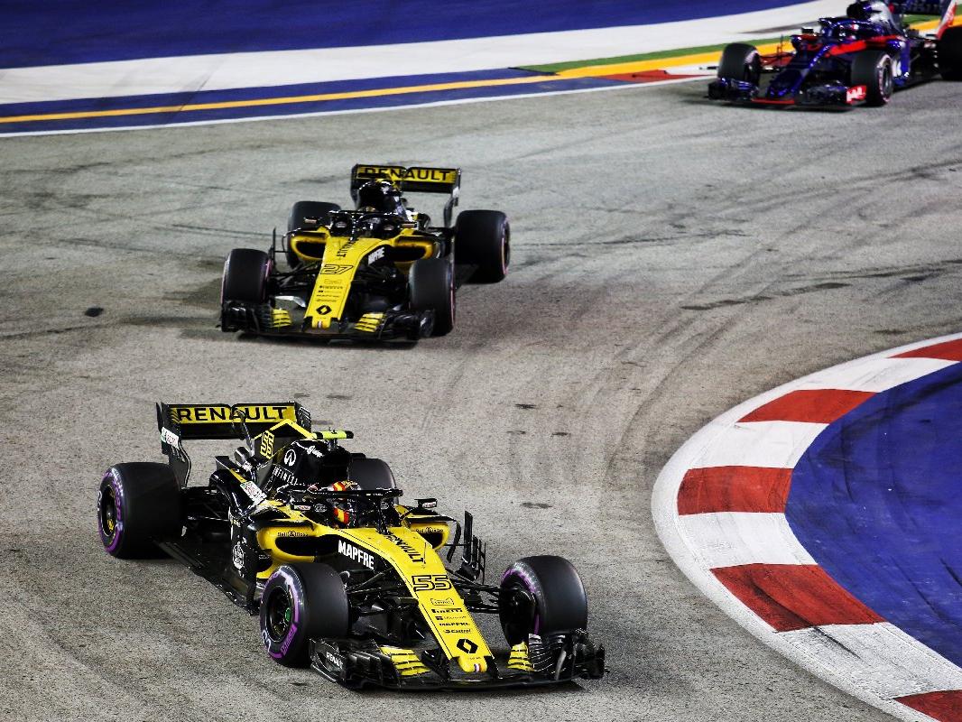 Renault’dan Singapur’da çifte puan